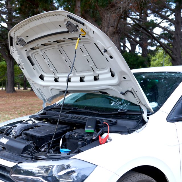 GIZZU 1000A Jump Starter 10400mAh - Black-Wolf Media Store