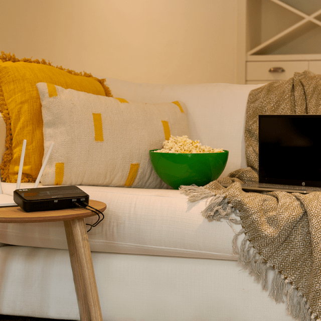 GIZZU 36W 32Wh 8800mAh Mini Dual DC UPS Lithium - Black-Wolf Media Store